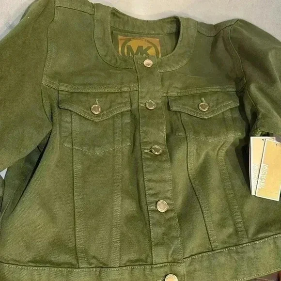 NWT Michael Kors Army Green Denim Jacket. Women’s size medium. Gold butt… - Picture 3 of 4